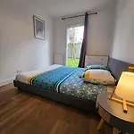Le Jardin Elegant & Cosy, Pour 6 Personnes, Animaux Admis דירה *