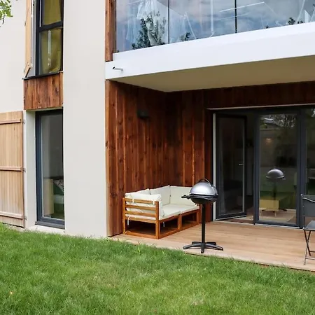 Le Jardin Elegant & Cosy, Pour 6 Personnes, Animaux Admis *